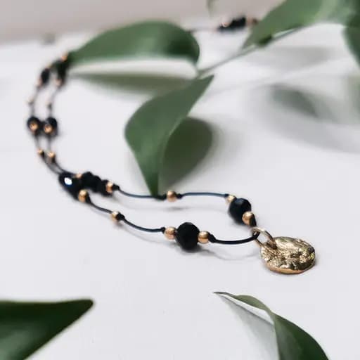 Naszyjnik Glam, Czarny Turmalin z mosiężną blaszką